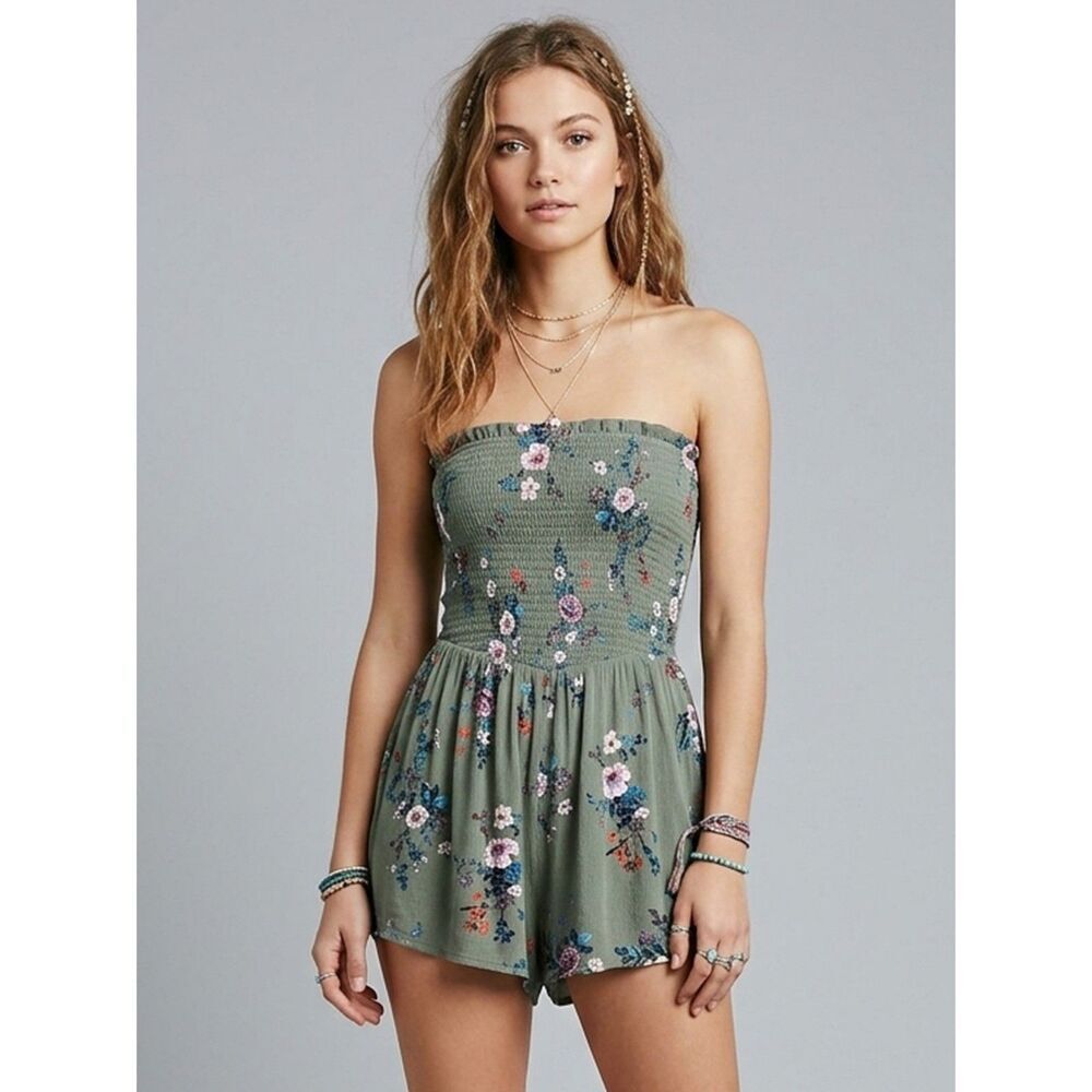 rue21 Floral Strapless Romper Medium Green Smocked Tube Top Boho Rayon Jumper